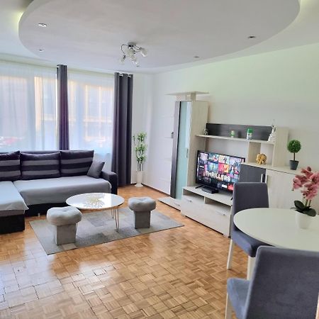 Chic Comfort 1Bdr With Landmark View - Concerthall Bükreş Dış mekan fotoğraf
