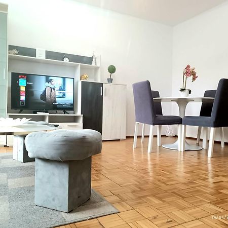 Chic Comfort 1Bdr With Landmark View - Concerthall Bükreş Dış mekan fotoğraf